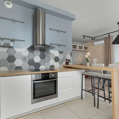 Z 2 Sypialniami Parking Blisko Tauron Arena By Renters Apartament *